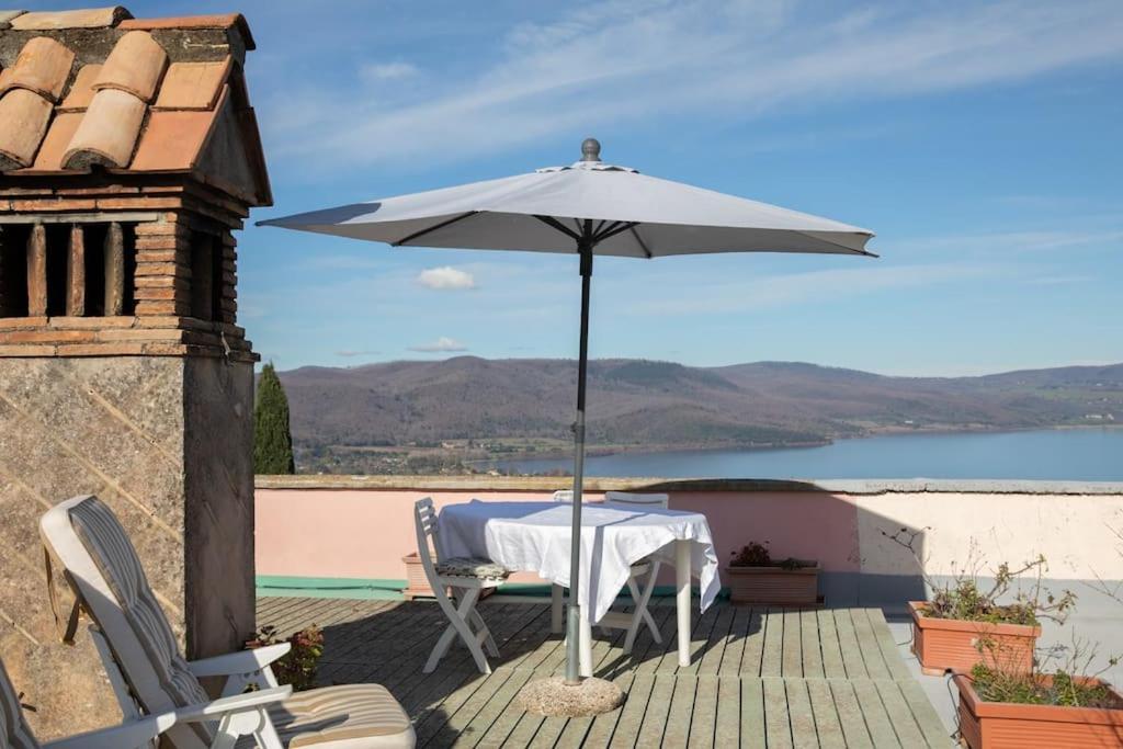 La Terrazza Nel Borgo Apartman Bracciano Kültér fotó