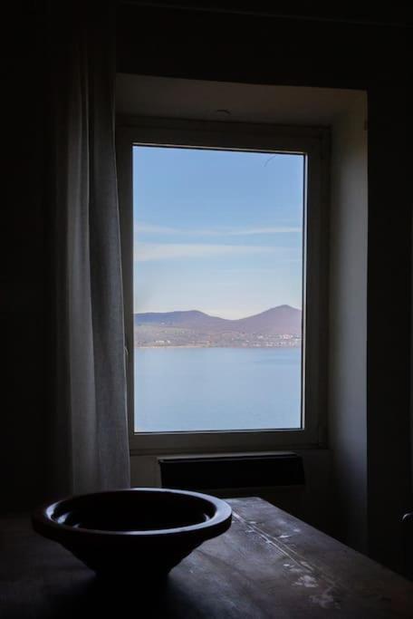 La Terrazza Nel Borgo Apartman Bracciano Kültér fotó