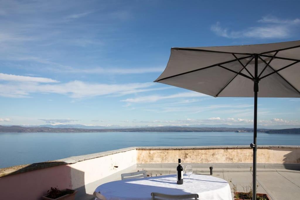 La Terrazza Nel Borgo Apartman Bracciano Kültér fotó